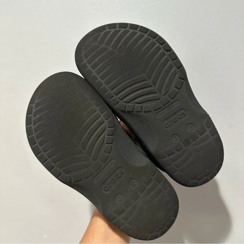 CROCS Classic Black Size J 2